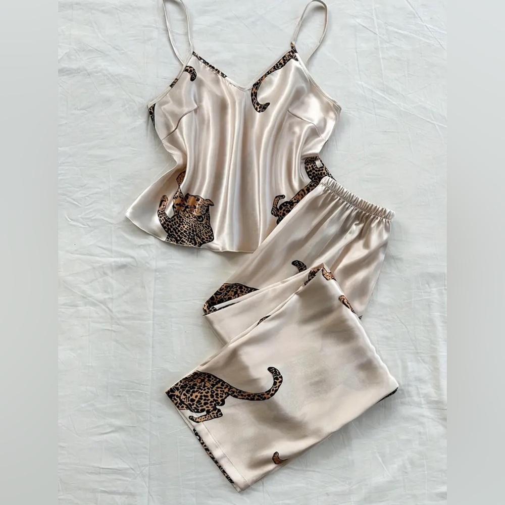 New Champagne Satin Silk-Like Pajama Set leopard Animal print SZ M ✨✨💕💕 - Picture 4 of 4
